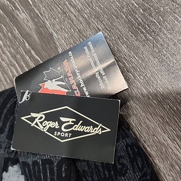 BNWT Vintage Roger Edwards Sport Hockey Canada Printed Cotton Beanie - Picture 4 of 7